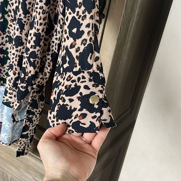Eloquii Easy V Neck Cheetah La Vida Top Blouse size 24 - Picture 3 of 12